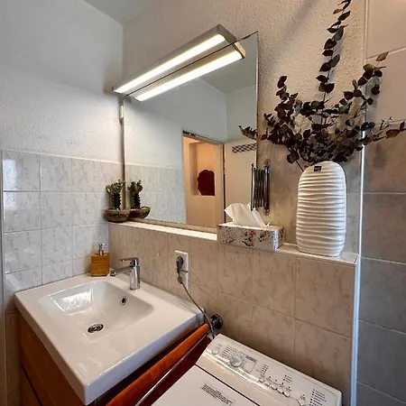 Wohnen Am Main - Kaffe-flat, 2 Schlafzimmer, Bis 4 Personen Wurzburg