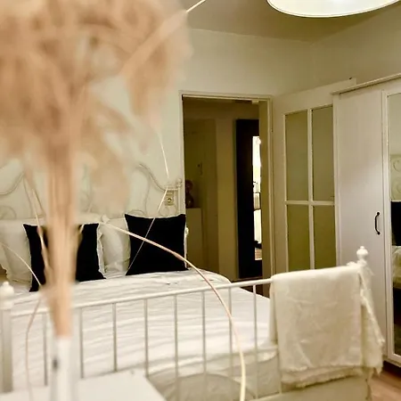 Apartment Wohnen Am Main - Kaffe-flat, 2 Schlafzimmer, Bis 4 Personen *